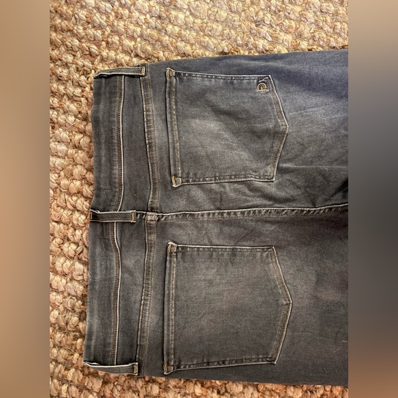 Denim - Picture 5 of 5